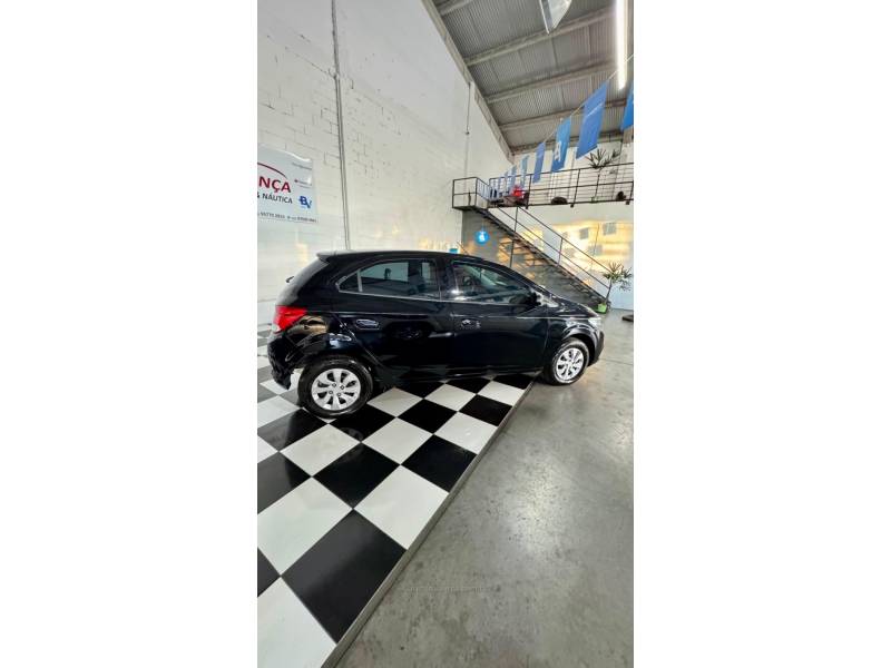 CHEVROLET - ONIX - 2016/2016 - Preta - Sob Consulta