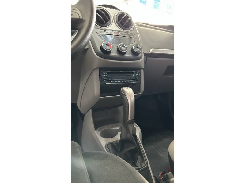 CHEVROLET - AGILE - 2012/2012 - Vermelha - R$ 39.900,00