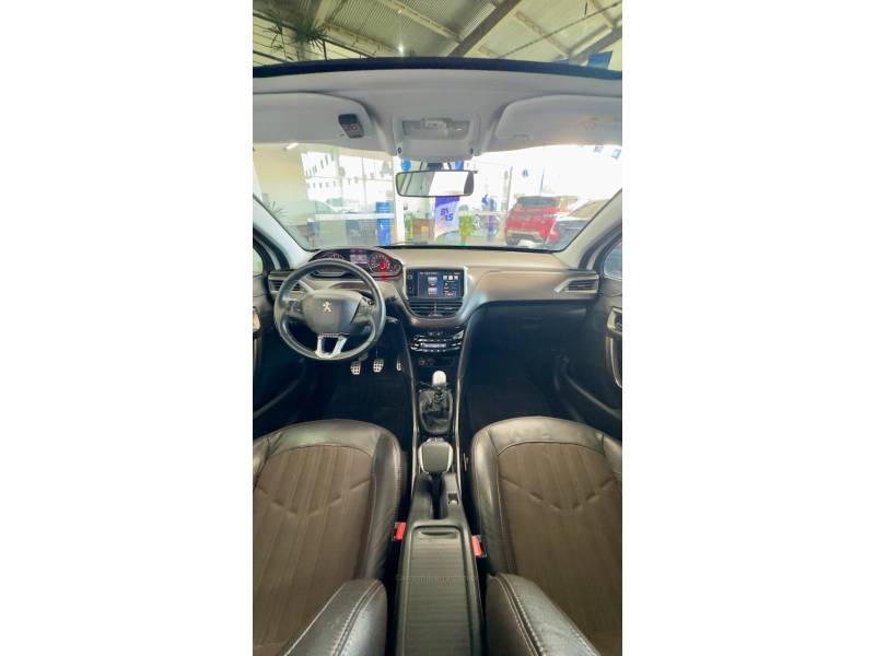 PEUGEOT - 2008 - 2015/2016 - Branca - R$ 59.900,00