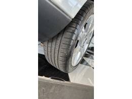 RENAULT - FLUENCE - 2013/2013 - Branca - R$ 49.900,00