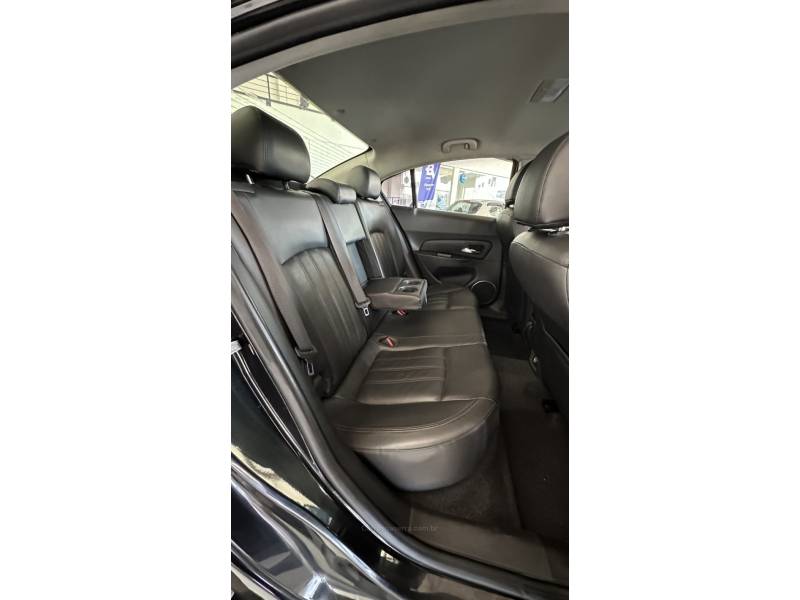 CHEVROLET - CRUZE - 2016/2016 - Preta - R$ 72.000,00