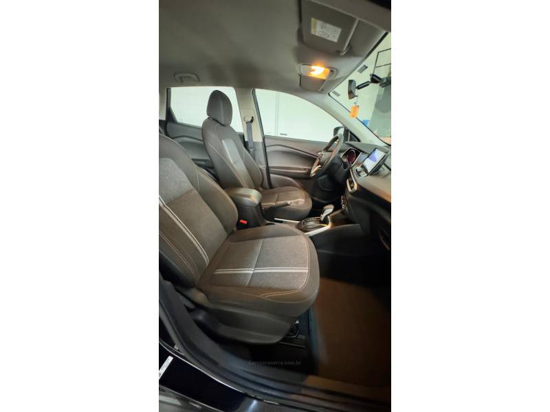CHEVROLET - TRACKER - 2022/2022 - Preta - R$ 99.201,00