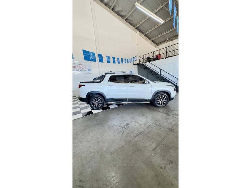 FIAT - TORO - 2022/2023 - Branca - R$ 158.000,00