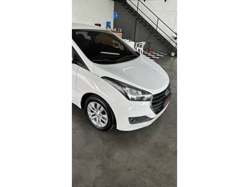 HYUNDAI - HB20 - 2017/2017 - Branca - R$ 53.900,00