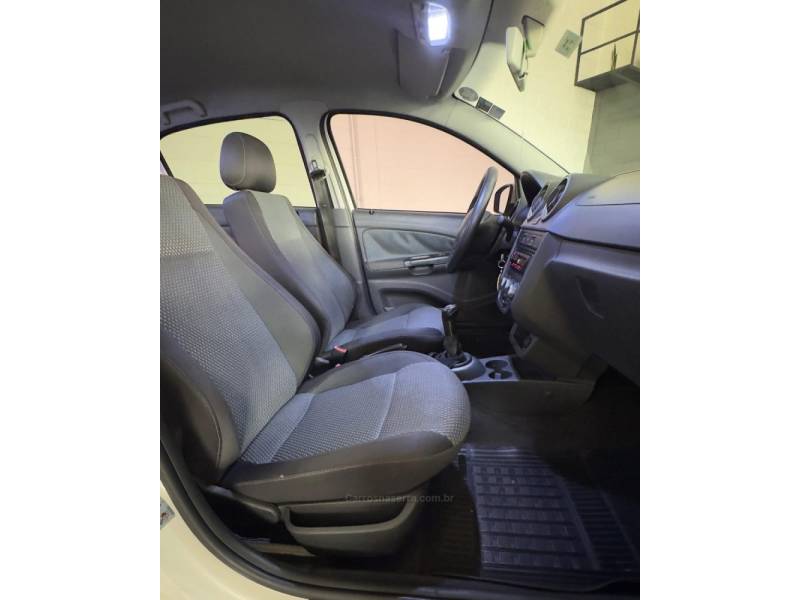 VOLKSWAGEN - GOL - 2013/2013 - Branca - R$ 39.900,00