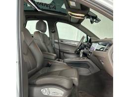 PORSCHE - MACAN - 2021/2021 - Branca - R$ 540.000,00