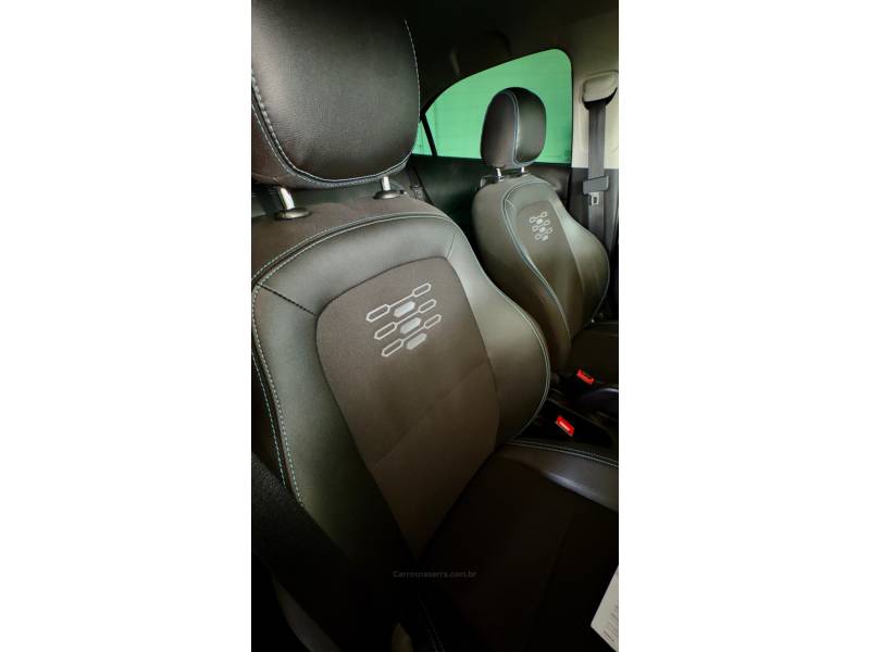 CHEVROLET - ONIX - 2019/2019 - Branca - R$ 64.900,00