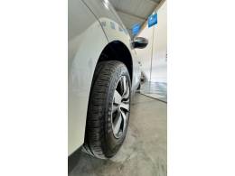 PEUGEOT - 2008 - 2015/2016 - Branca - R$ 59.900,00