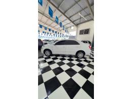 CHEVROLET - COBALT - 2013/2014 - Branca - R$ 42.900,00