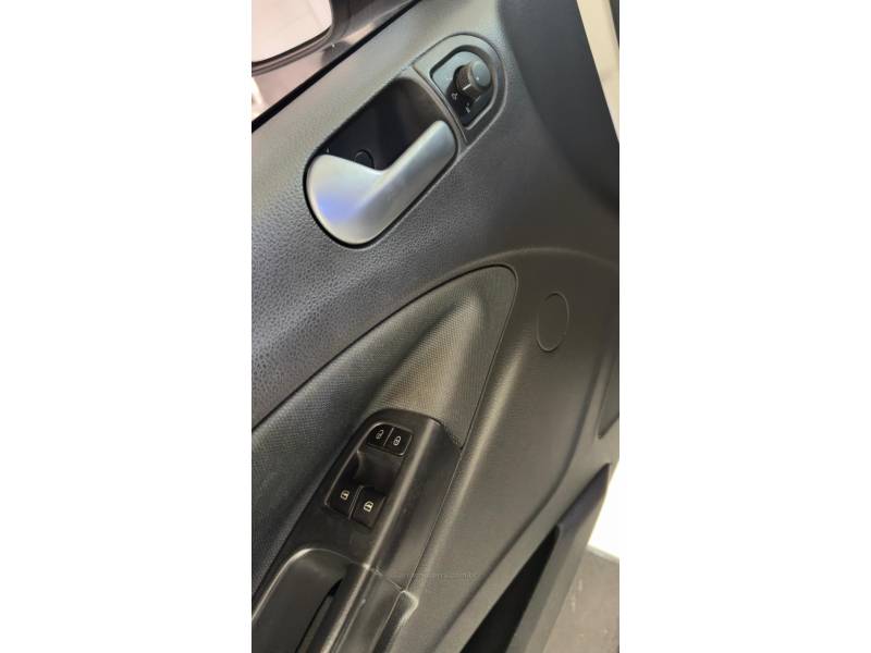 VOLKSWAGEN - GOL - 2013/2013 - Branca - R$ 39.900,00