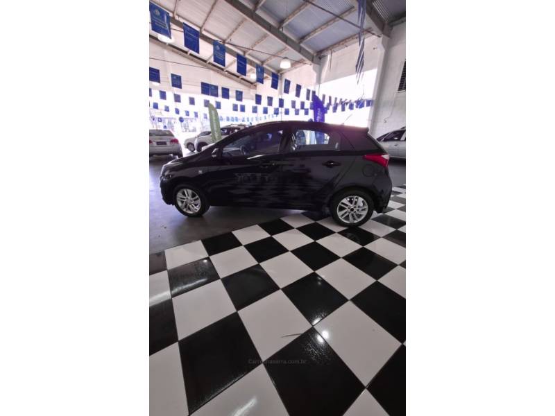 HYUNDAI - HB20 - 2015/2015 - Preta - R$ 45.900,00