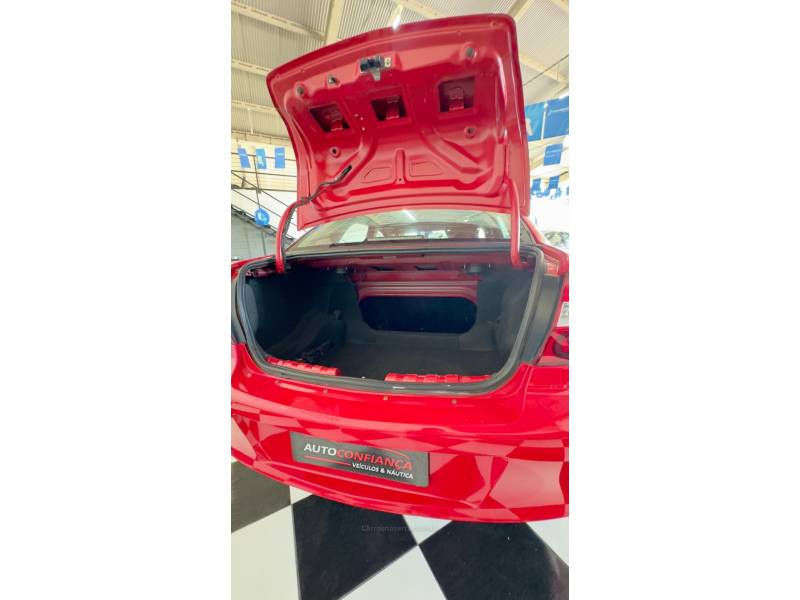 CHEVROLET - PRISMA - 2012/2012 - Vermelha - R$ 33.900,00