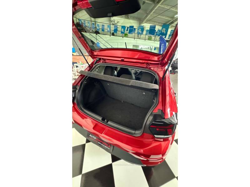 VOLKSWAGEN - POLO - 2023/2023 - Vermelha - R$ 85.900,00