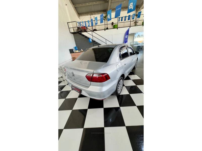 VOLKSWAGEN - VOYAGE - 2013/2013 - Prata - R$ 40.900,00