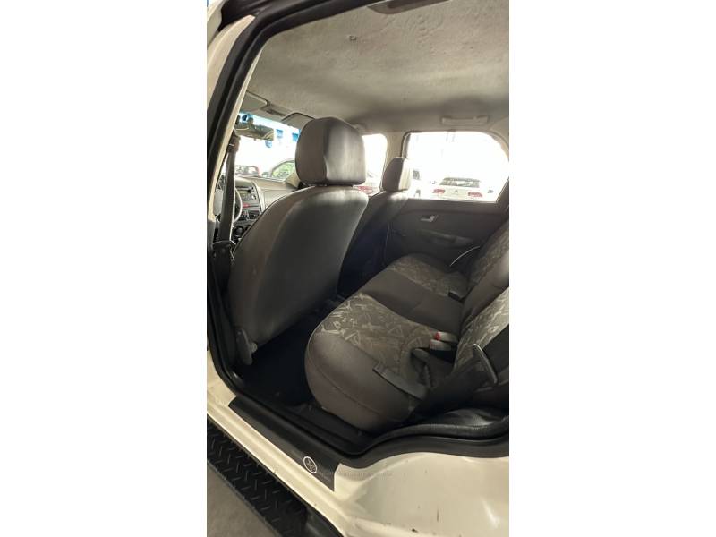 FIAT - PALIO - 2007/2007 - Branca - R$ 29.900,00