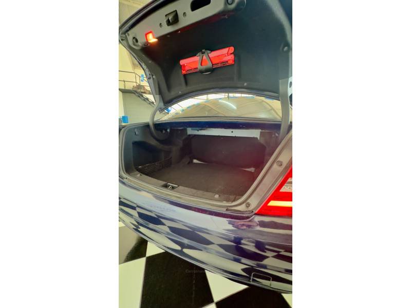 MERCEDES-BENZ - C 180 - 2012/2012 - Azul - R$ 69.900,00