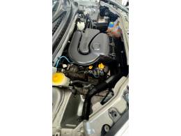 FIAT - UNO - 2016/2016 - Prata - R$ 39.900,00