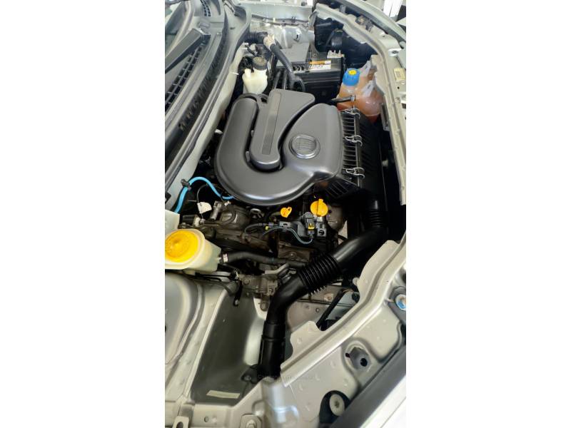 FIAT - UNO - 2016/2016 - Prata - R$ 39.900,00