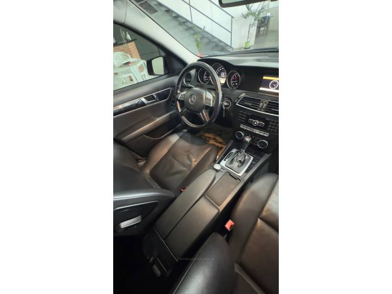 MERCEDES-BENZ - C 180 - 2012/2012 - Azul - R$ 69.900,00