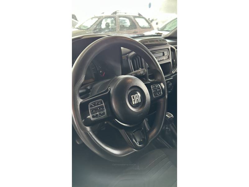 FIAT - STRADA - 2022/2022 - Branca - R$ 79.900,00