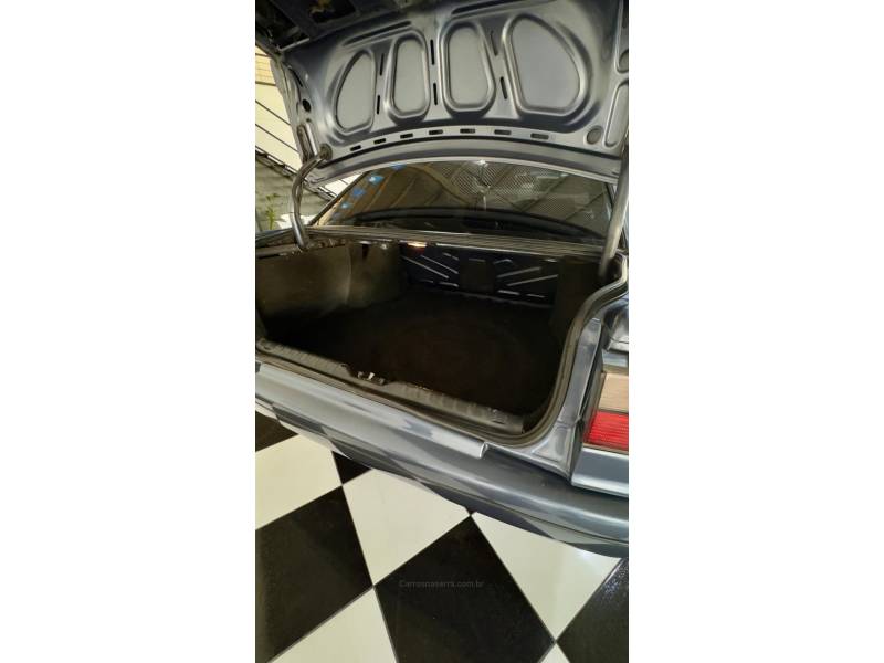 VOLKSWAGEN - SANTANA - 1997/1997 - Azul - R$ 28.900,00