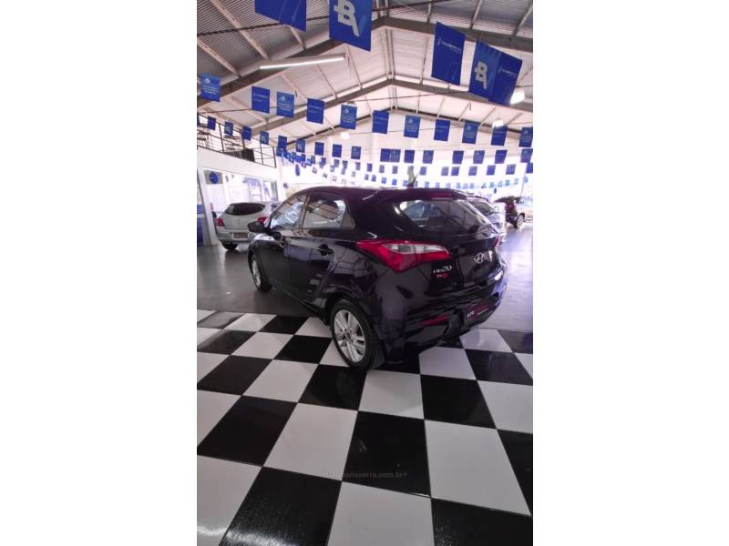 HYUNDAI - HB20 - 2015/2015 - Preta - R$ 45.900,00