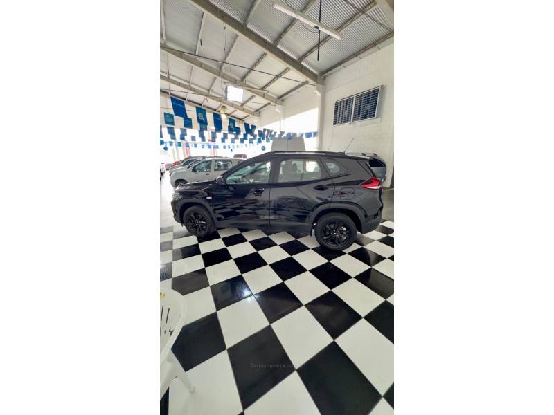 CHEVROLET - TRACKER - 2022/2022 - Preta - R$ 99.201,00