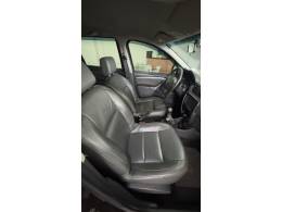RENAULT - DUSTER - 2013/2014 - Verde - R$ 51.000,00