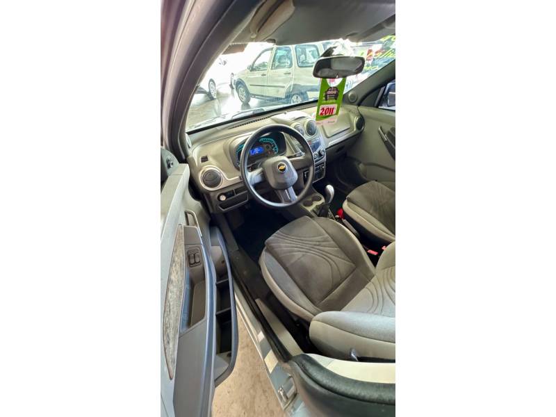 CHEVROLET - AGILE - 2011/2011 - Prata - R$ 32.900,00