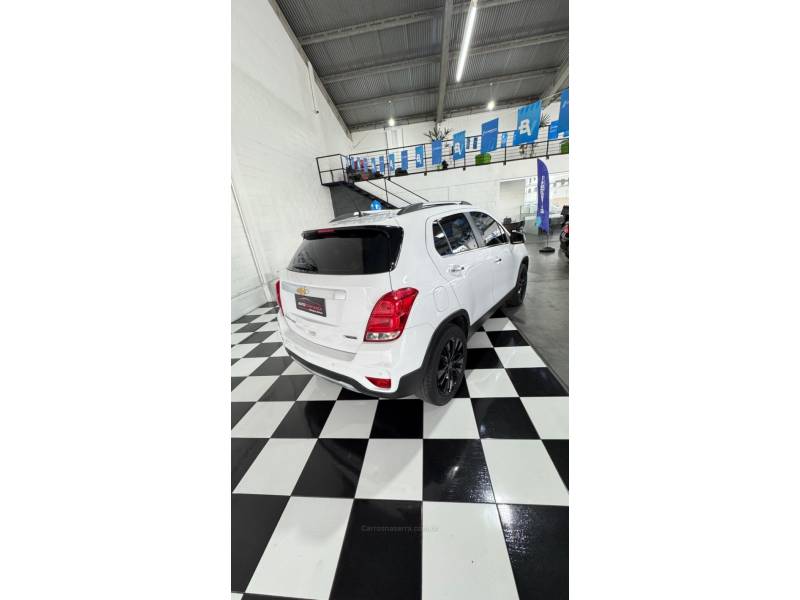CHEVROLET - TRACKER - 2018/2018 - Branca - R$ 95.900,00