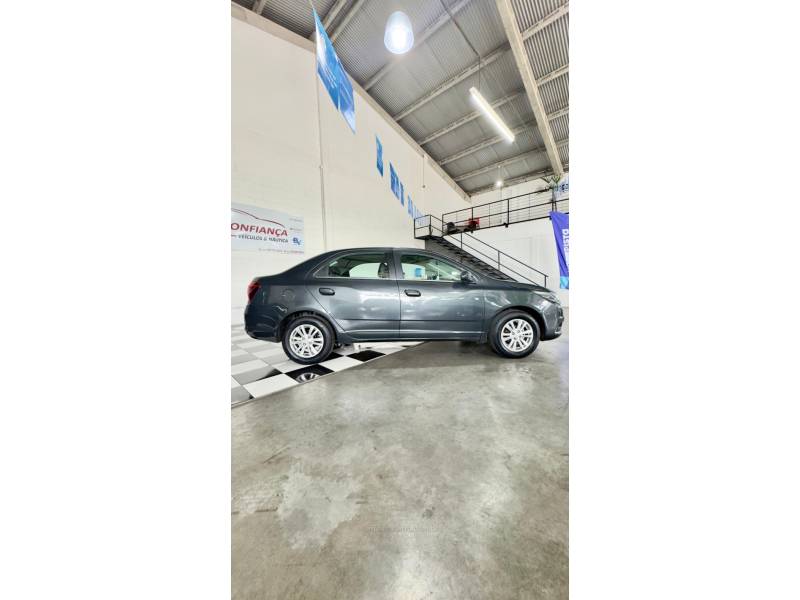 CHEVROLET - COBALT - 2018/2019 - Cinza - R$ 59.900,00