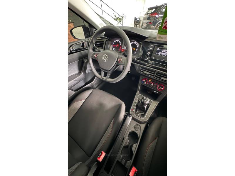 VOLKSWAGEN - POLO - 2023/2023 - Vermelha - R$ 85.900,00