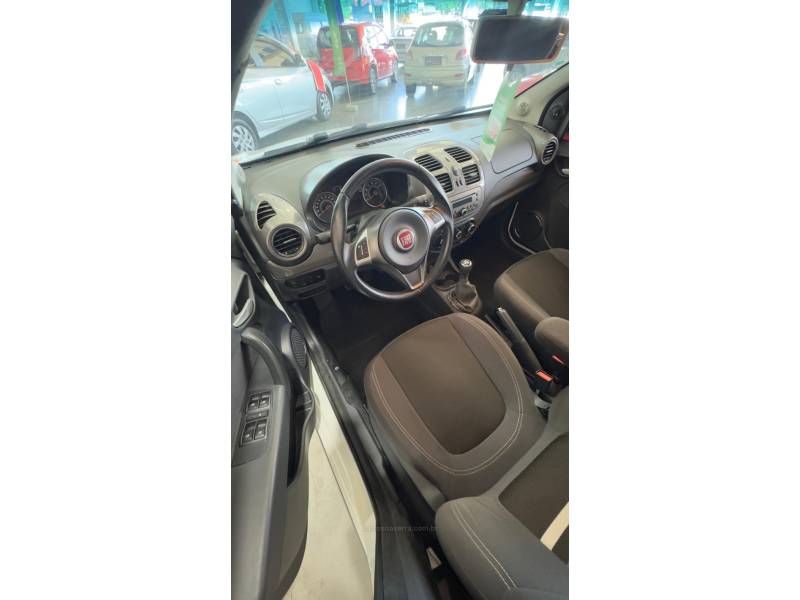 FIAT - SIENA - 2017/2017 - Branca - R$ 48.900,00