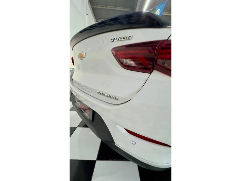 CHEVROLET - ONIX - 2024/2024 - Branca - R$ 106.900,00