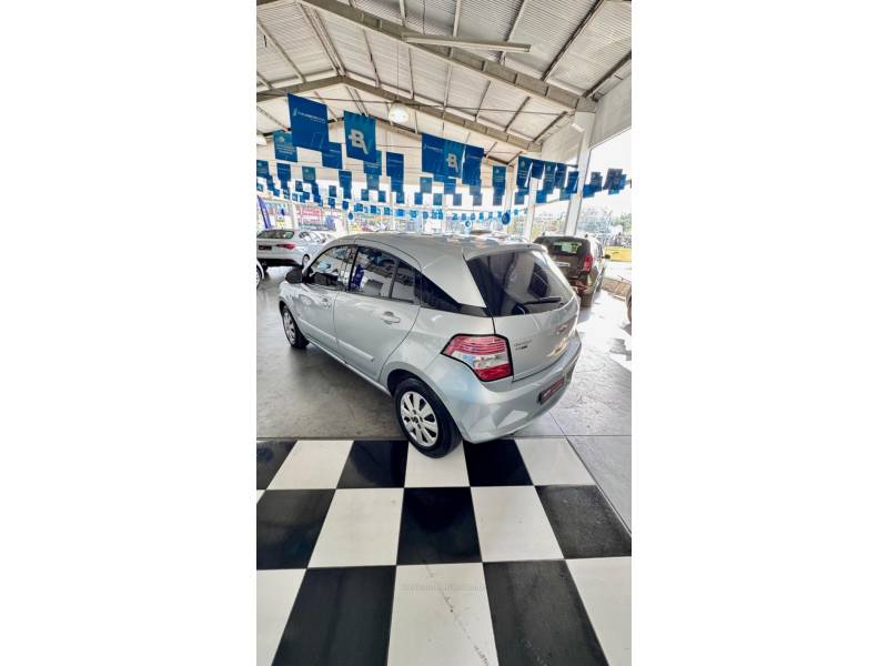 CHEVROLET - AGILE - 2011/2011 - Prata - R$ 32.900,00