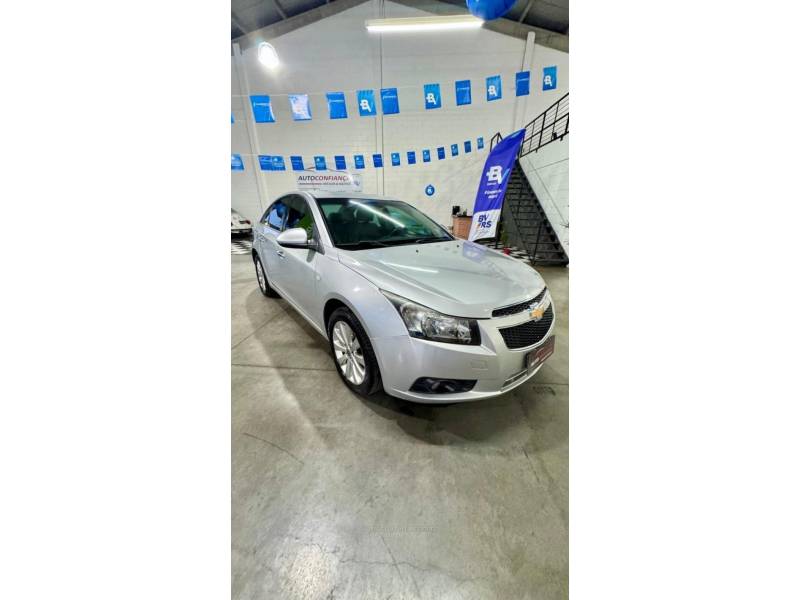 CHEVROLET - CRUZE - 2014/2014 - Prata - R$ 69.960,00