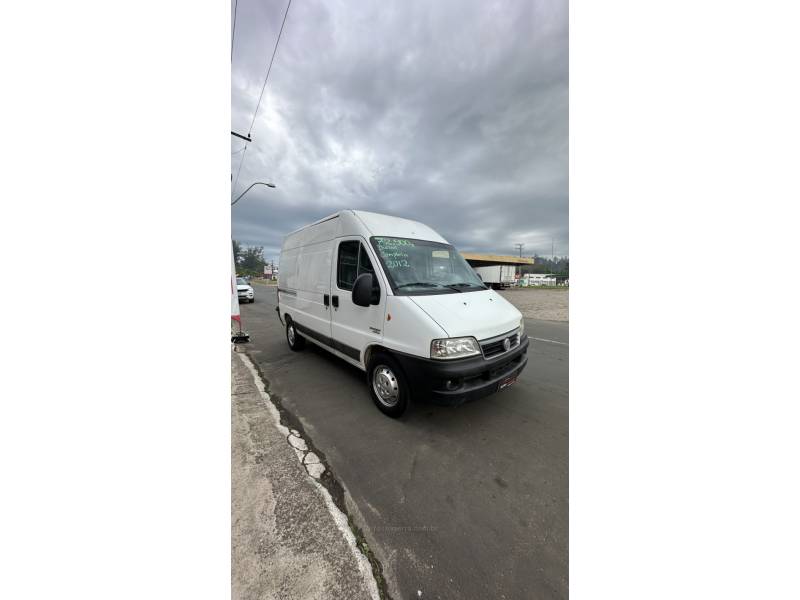 FIAT - DUCATO - 2011/2012 - Branca - R$ 72.900,00