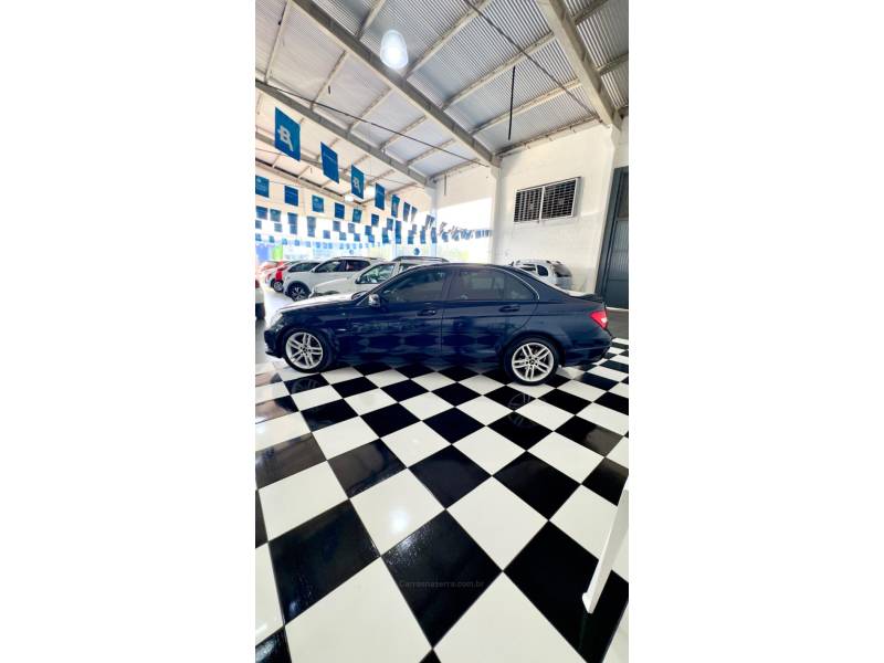 MERCEDES-BENZ - C 180 - 2012/2012 - Azul - R$ 69.900,00