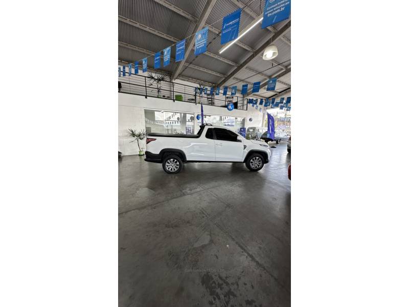 FIAT - STRADA - 2022/2022 - Branca - R$ 79.900,00