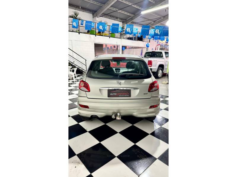 PEUGEOT - 207 - 2011/2012 - Prata - R$ 25.900,00