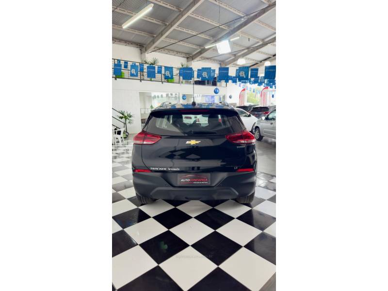 CHEVROLET - TRACKER - 2022/2022 - Preta - R$ 99.201,00
