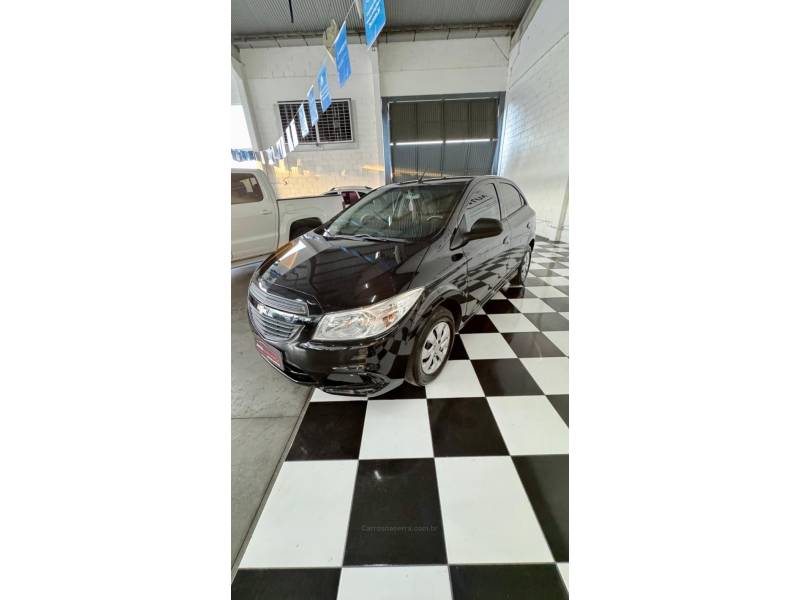 CHEVROLET - ONIX - 2016/2016 - Preta - Sob Consulta