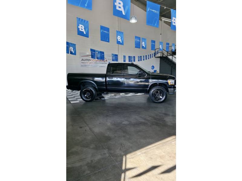 DODGE - RAM - 2006/2006 - Preta - R$ 169.900,00