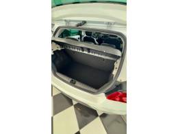 CHEVROLET - ONIX - 2019/2019 - Branca - R$ 64.900,00