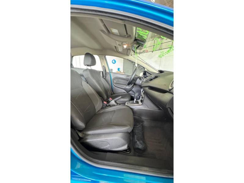 FORD - FIESTA - 2015/2015 - Azul - R$ 49.900,00