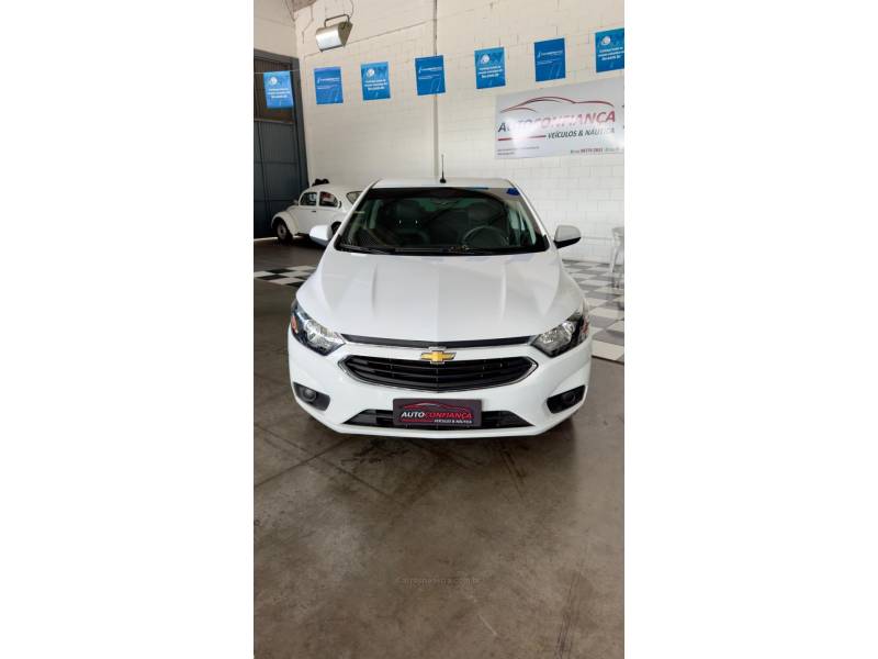 CHEVROLET - ONIX - 2019/2019 - Branca - R$ 64.900,00