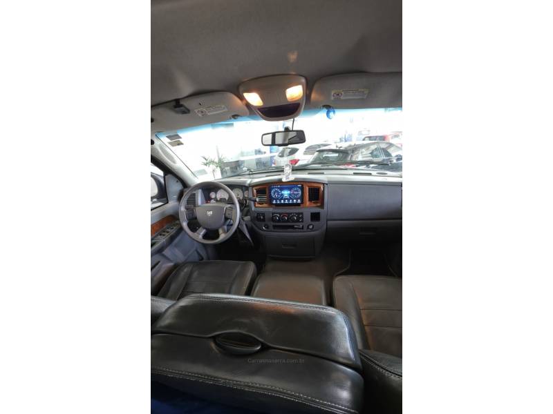 DODGE - RAM - 2006/2006 - Preta - R$ 169.900,00