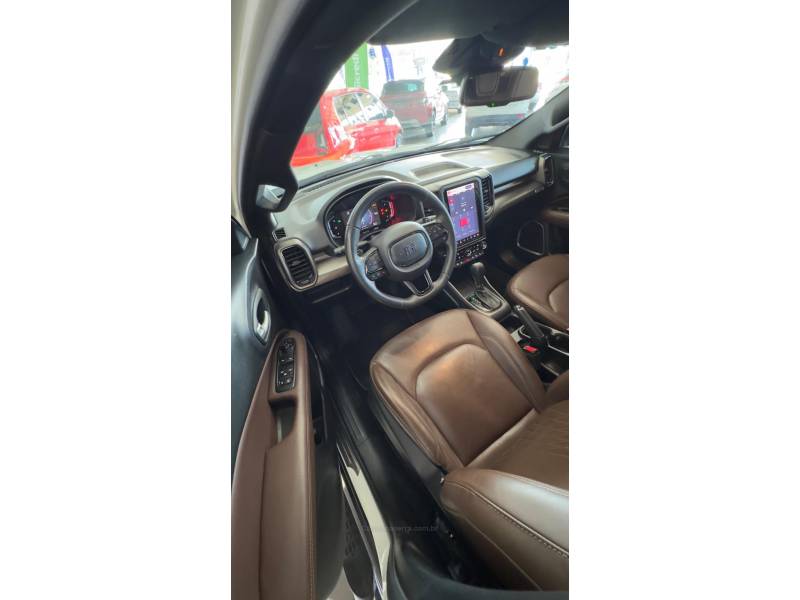 FIAT - TORO - 2022/2023 - Branca - R$ 158.000,00