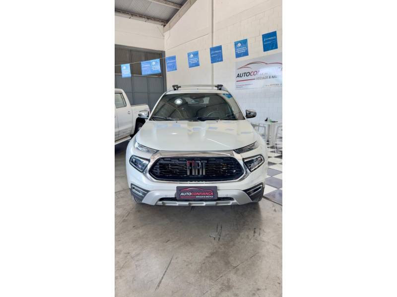 FIAT - TORO - 2022/2023 - Branca - R$ 158.000,00