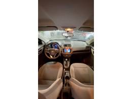 CHEVROLET - COBALT - 2013/2014 - Branca - R$ 42.900,00